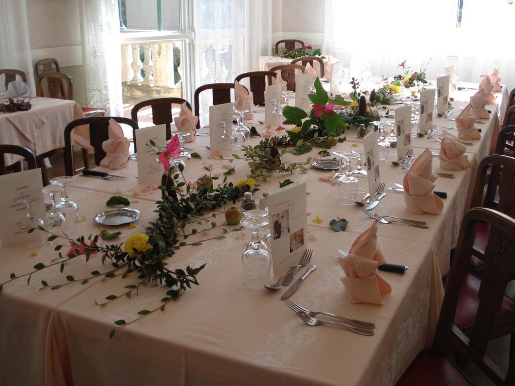 Castel Regina Hotel Chatel-Guyon Bagian luar foto
