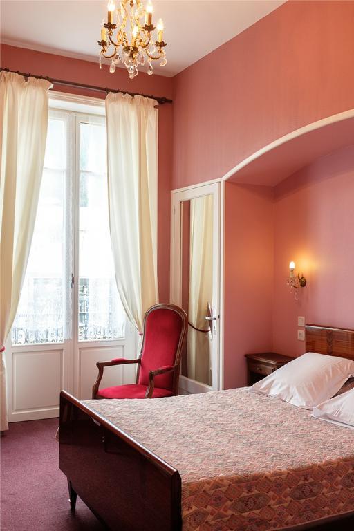 Castel Regina Hotel Chatel-Guyon Bagian luar foto