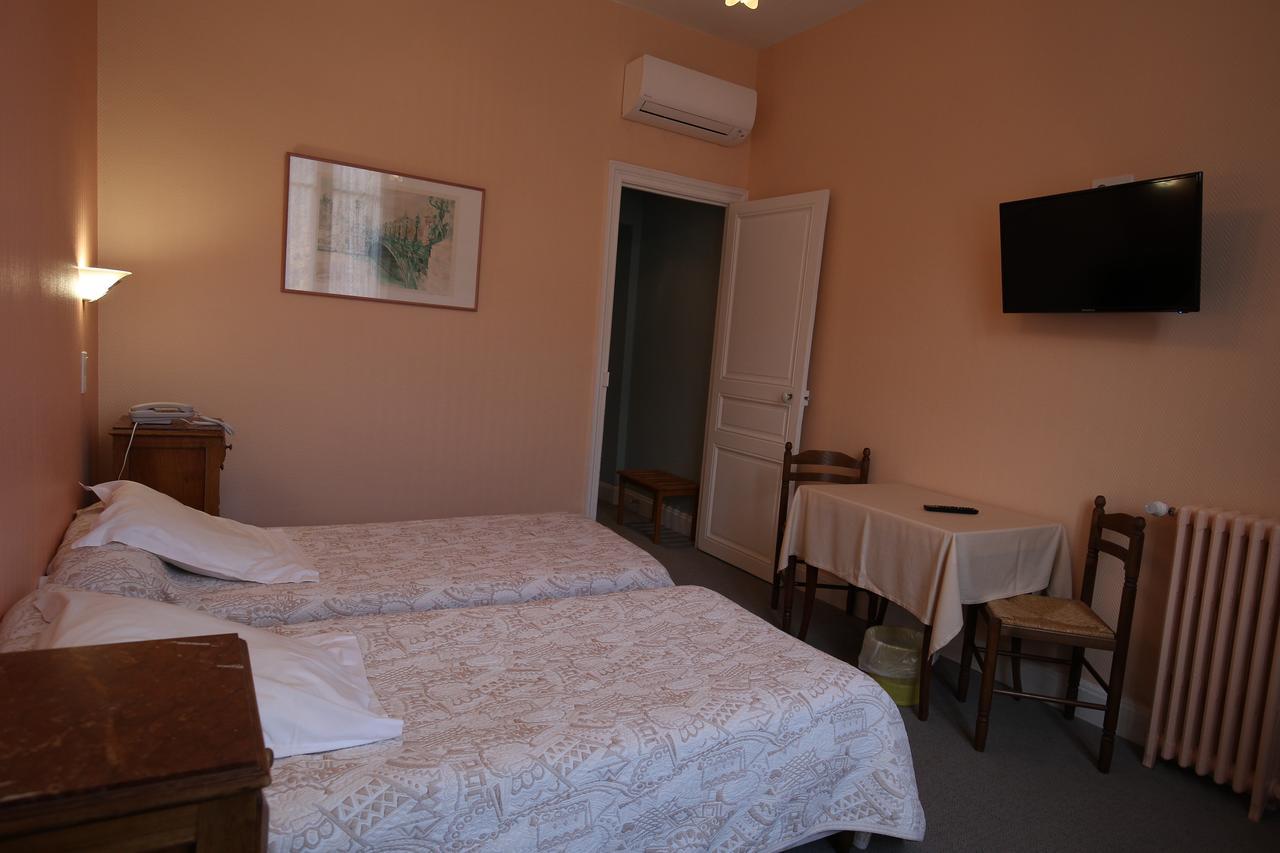 Castel Regina Hotel Chatel-Guyon Bagian luar foto